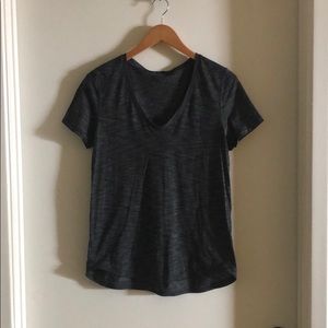 Lululemon T-shirt